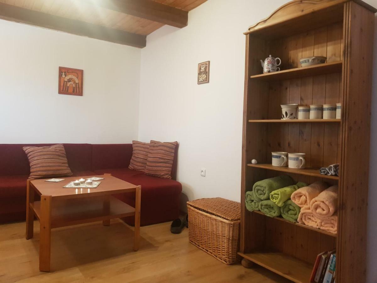 Hrncirna Apartment Klenovice  ภายนอก รูปภาพ