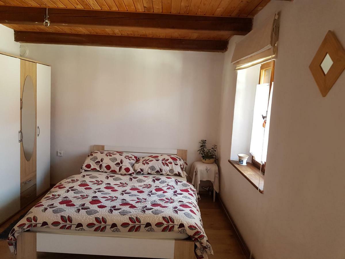 Hrncirna Apartment Klenovice  ภายนอก รูปภาพ